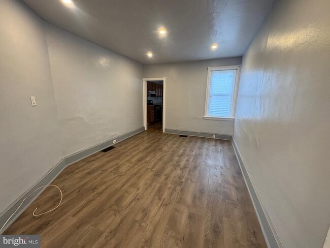 Photo - 3003 Washington St