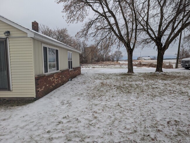 Photo - 1690 W Wirtz Rd