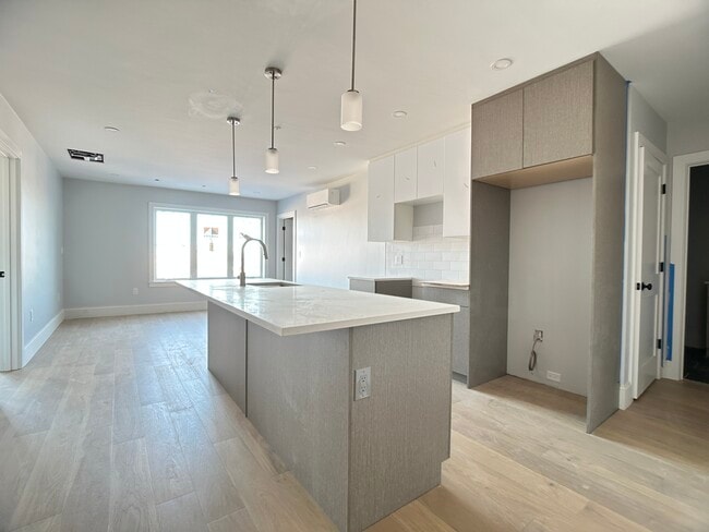 Building Photo - 386 Market St Unit 2 Rental