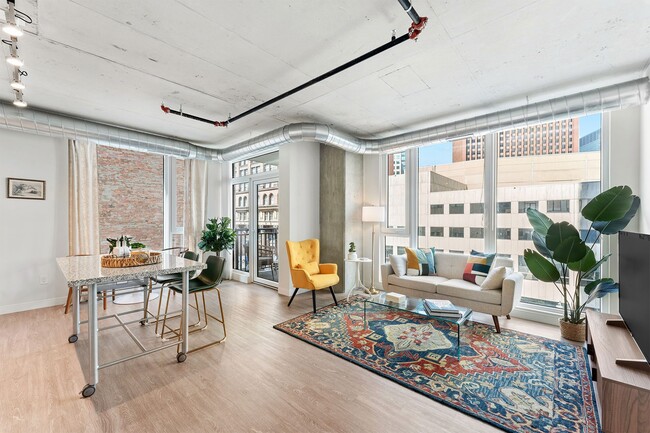 Building Photo - Skyline 776 Rental