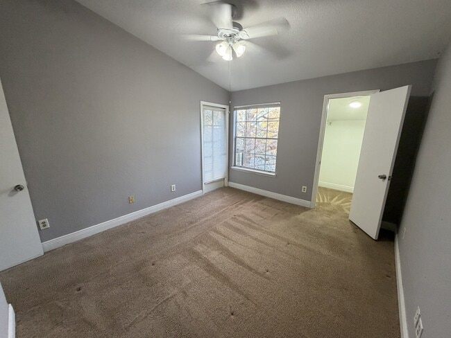 Photo - 1940 Lake Atriums Cir