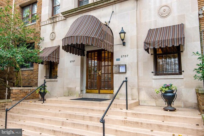 Building Photo - 2707 Adams Mill Rd NW Unit 303