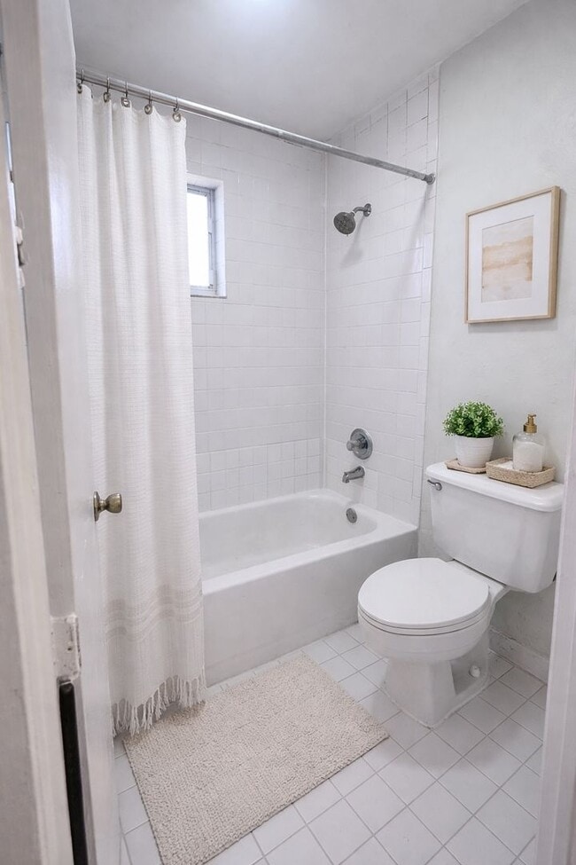 11574 NW 39th St Unit 11574 - Queens