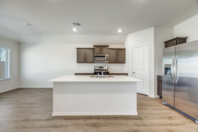 Photo - 509 Regiment Rd