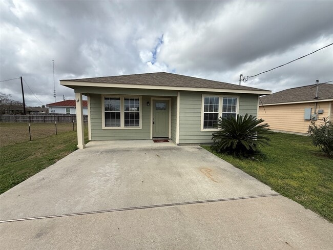 Photo - 2724 Avenue D
