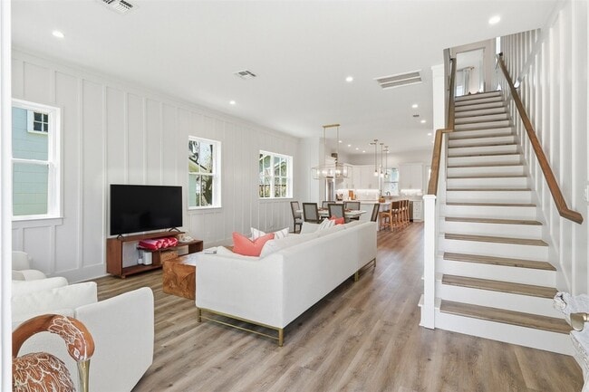 Photo - 4712 Avenue Q