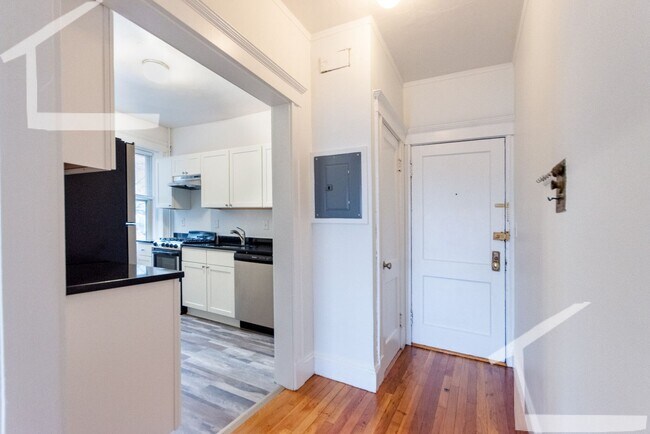 Photo - AWESOME 2 bed in Allston.... Don't miss out!!