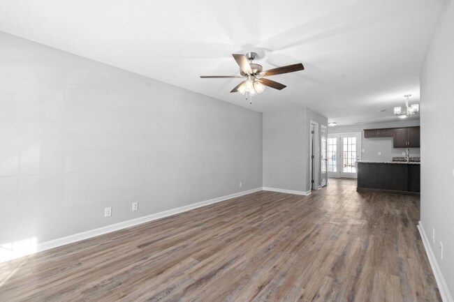 Photo - 638 Stowe Ct