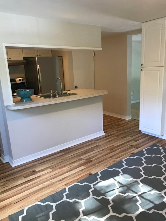 Photo - 4 Tracey's Cor