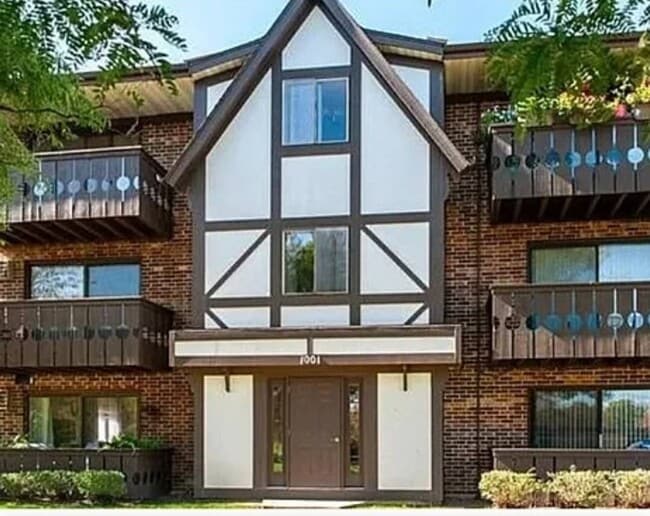 Building Photo - 1001 Centurion Ln Unit 10 Rental