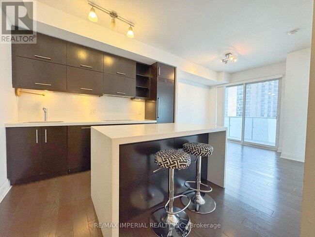 Photo - 1080 Bay St. Unit 909