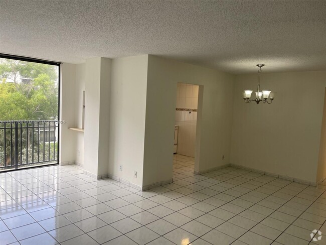 Building Photo - 17011 N Bay Rd Unit 406 Rental