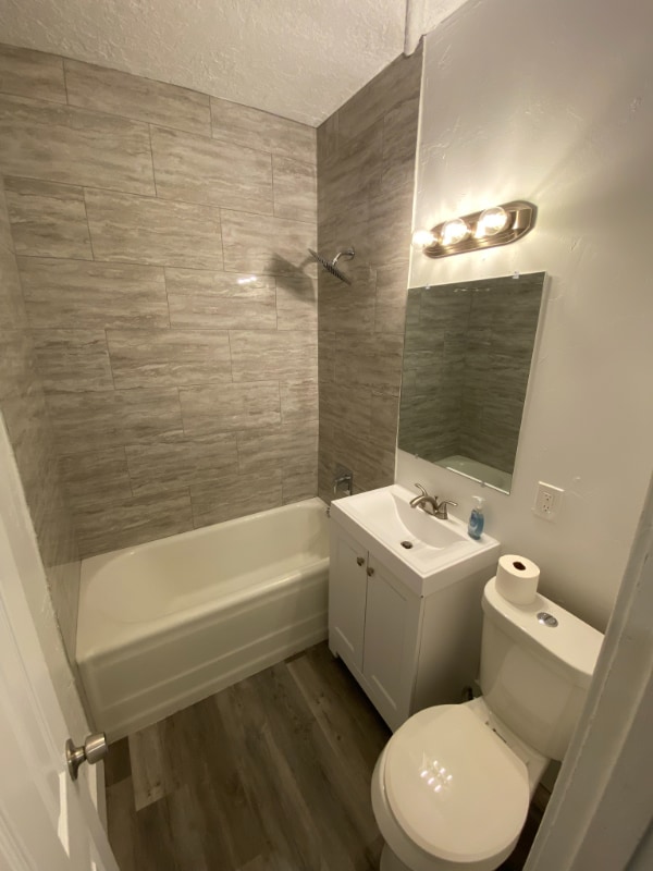 Photo - 635 23rd St Unit #3