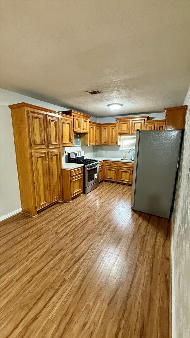 Photo - 13346 Louisville St