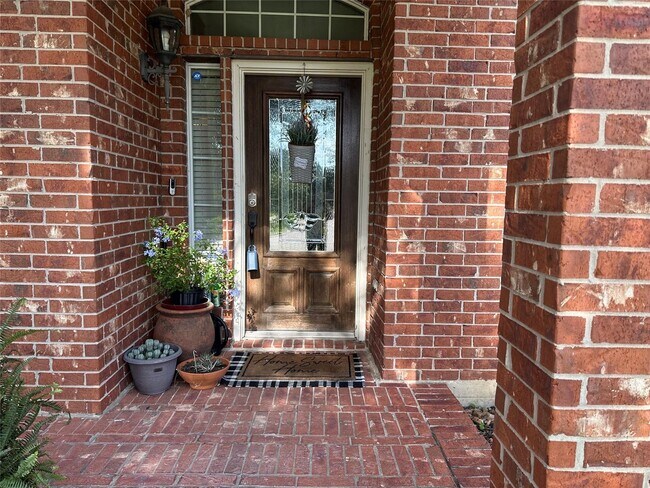 16218 Saxon Hollow Ln