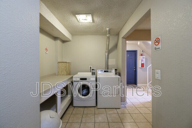 Photo - 2455 Bryant St