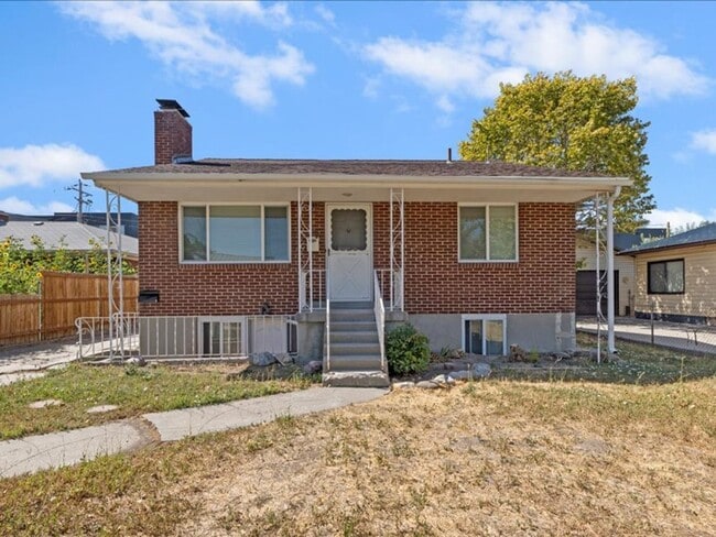 Building Photo - 1220 E Hudson Ave Rental
