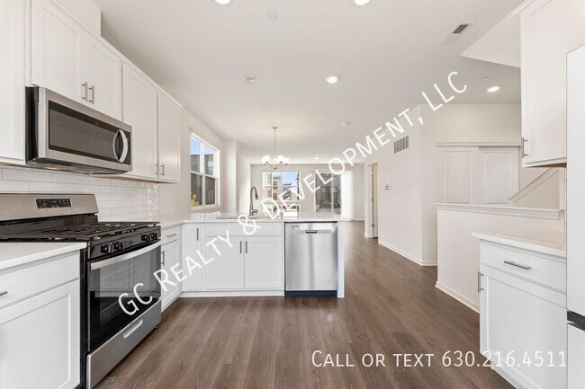 Photo - 2239 Parkside Dr