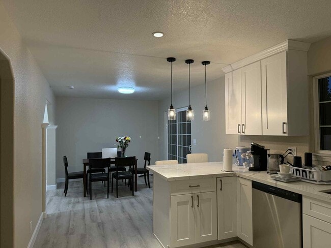 Photo - 3342 Dias Dr