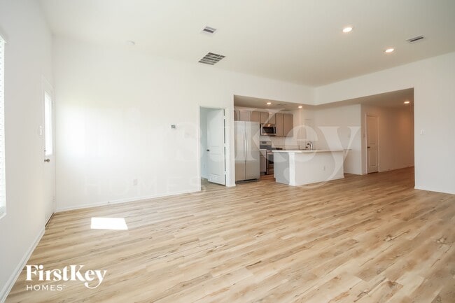 445 Maple Bnd Ln