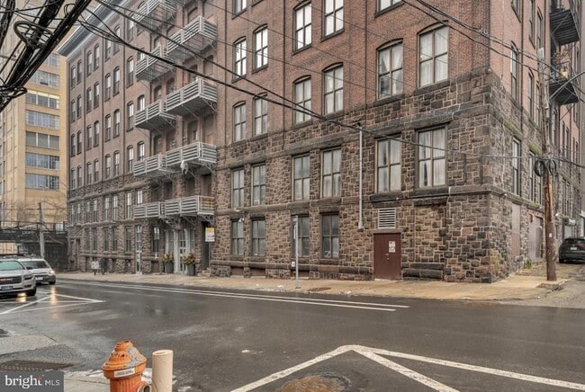 Photo - 428-40 N 13th St