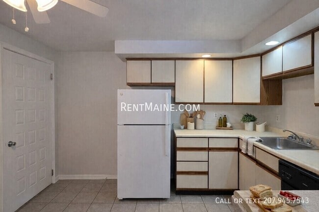 Photo - 20 Tall Pines Dr Unit 4