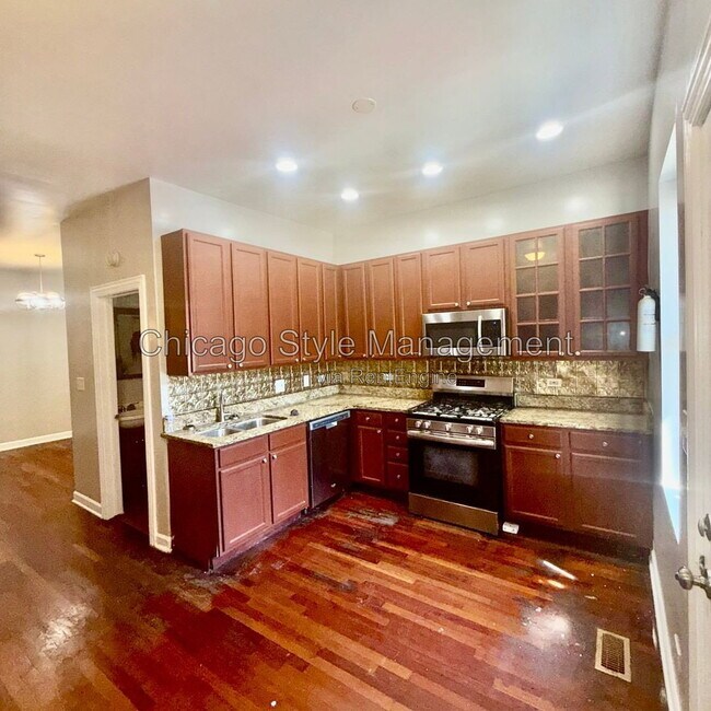 Photo - 5739 S Calumet Ave Unit Apartment 1n