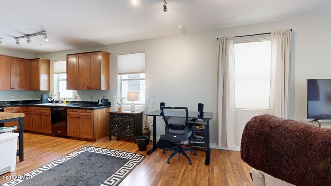 Photo - 615 E Portland St