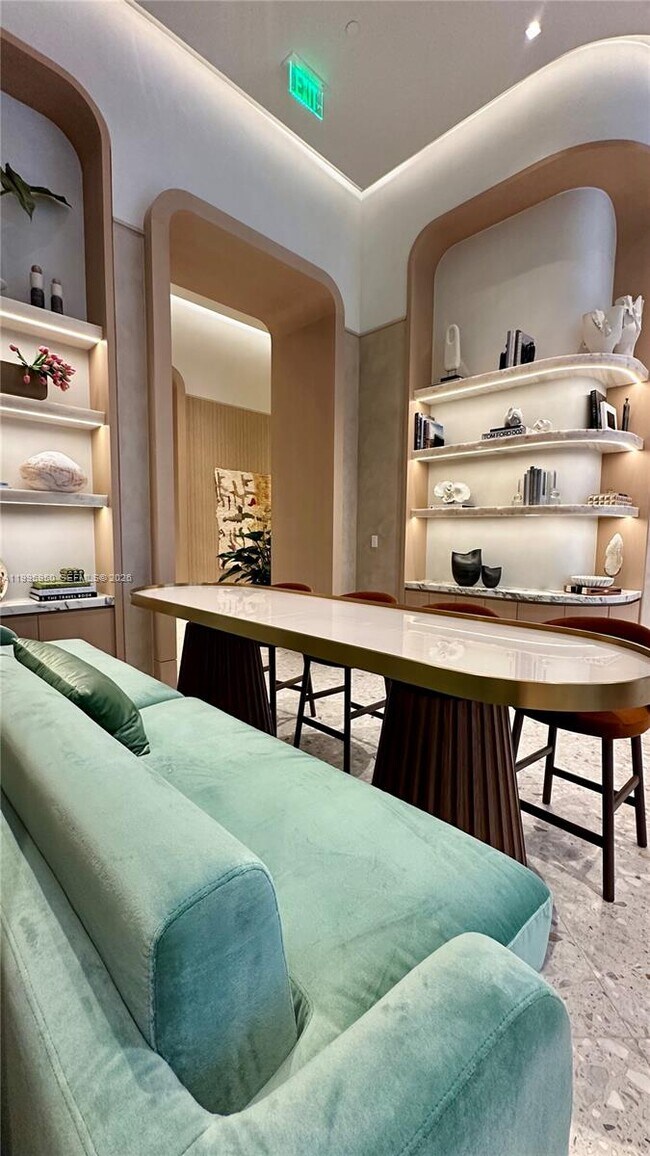 Photo - 77 SE 5th St Unidad 2908