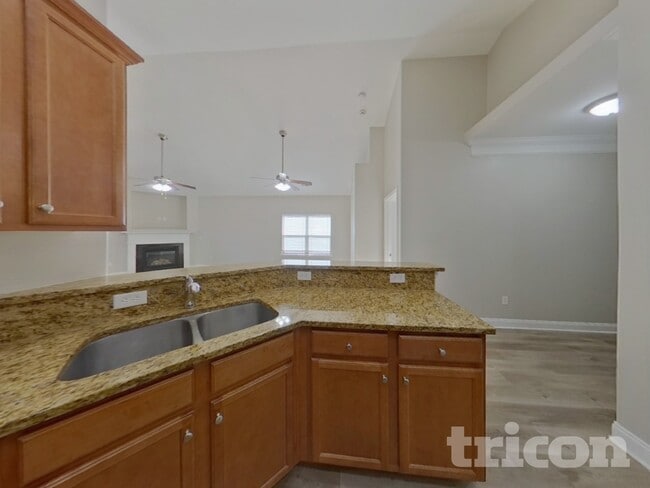 Photo - 506 Airdale Ln