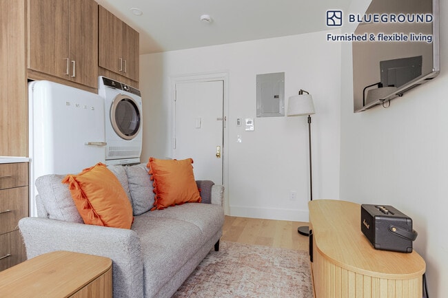 Photo - 82 Washington Pl Unit FL5-ID1814