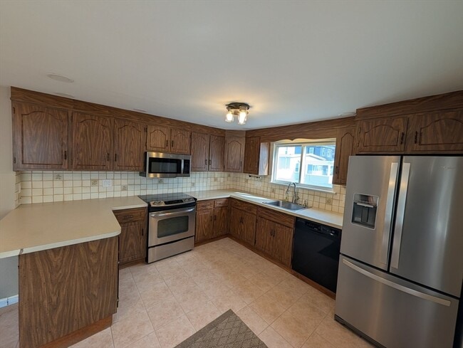 Building Photo - 55-57-57 Dell Ave