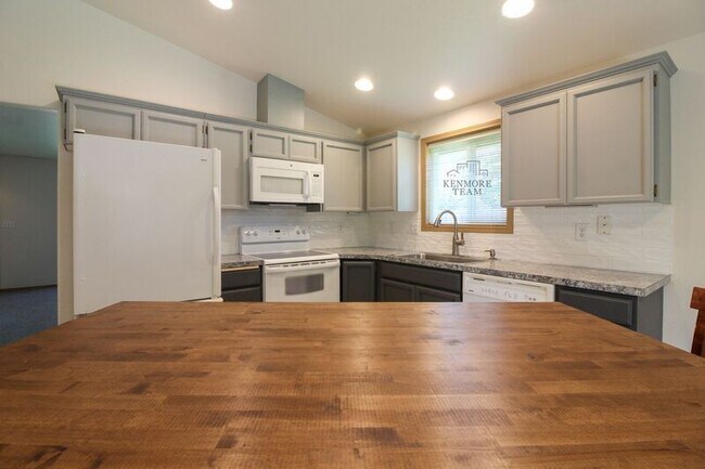 Photo - 7712 Thetis Dr