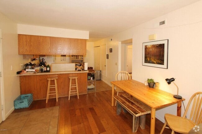 Building Photo - 1708 E Mountain View Ave Unit 2 Rental