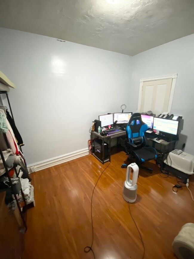 Photo - Spacious 3 or 4 Bedroom 2 Bathroom Available in Oakland, Modern Updates and Great Front Porch and...