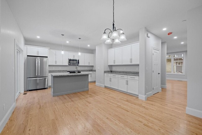 945 Londonderry Tpke Unit 3
