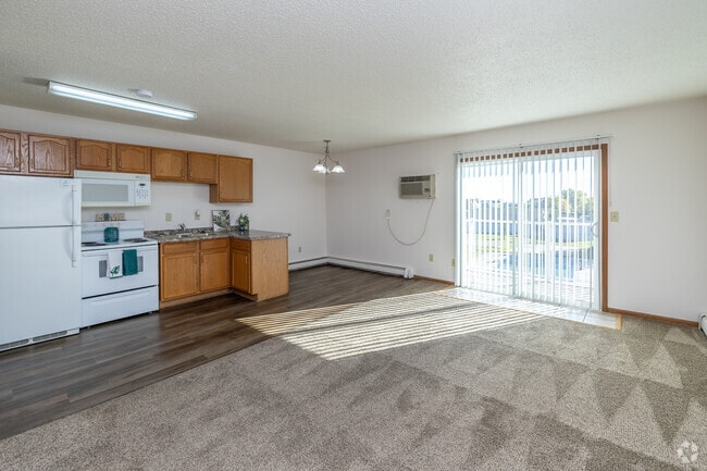 Studio - 470SF - Living Area - Dakota View Estates