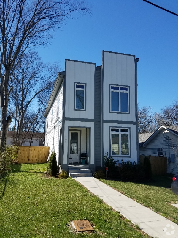 Building Photo - 705 29th Ave N Rental