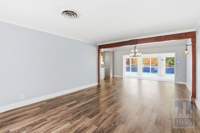 Photo - 6809 Columbia Dr