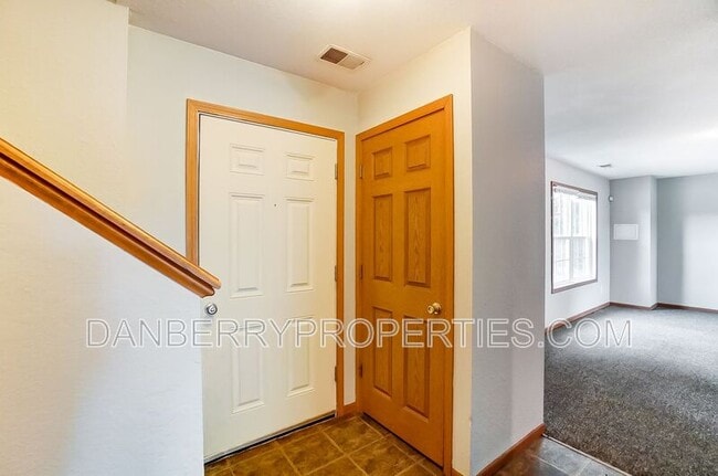 Photo - 1107 N Byrne Rd