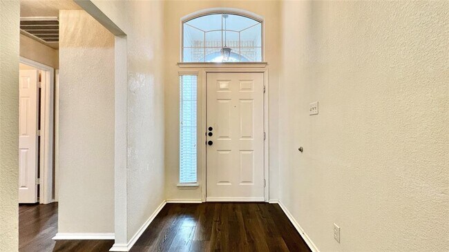 Photo - 2500 Pearson Way