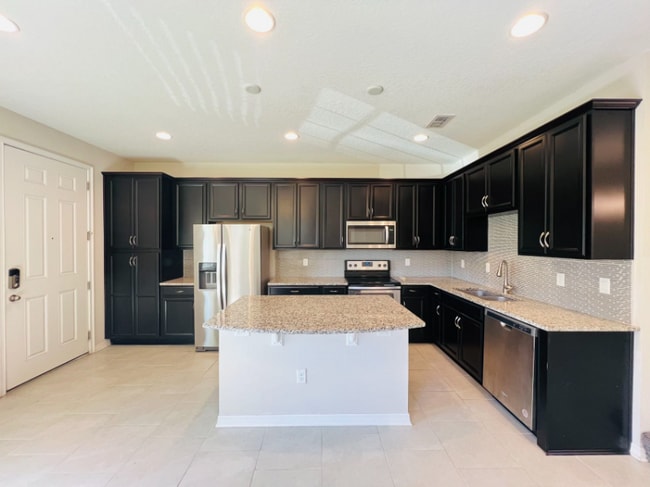 Photo - 14320 Swanley St