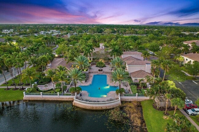 Photo - 2807 Veronia Dr Unit 114