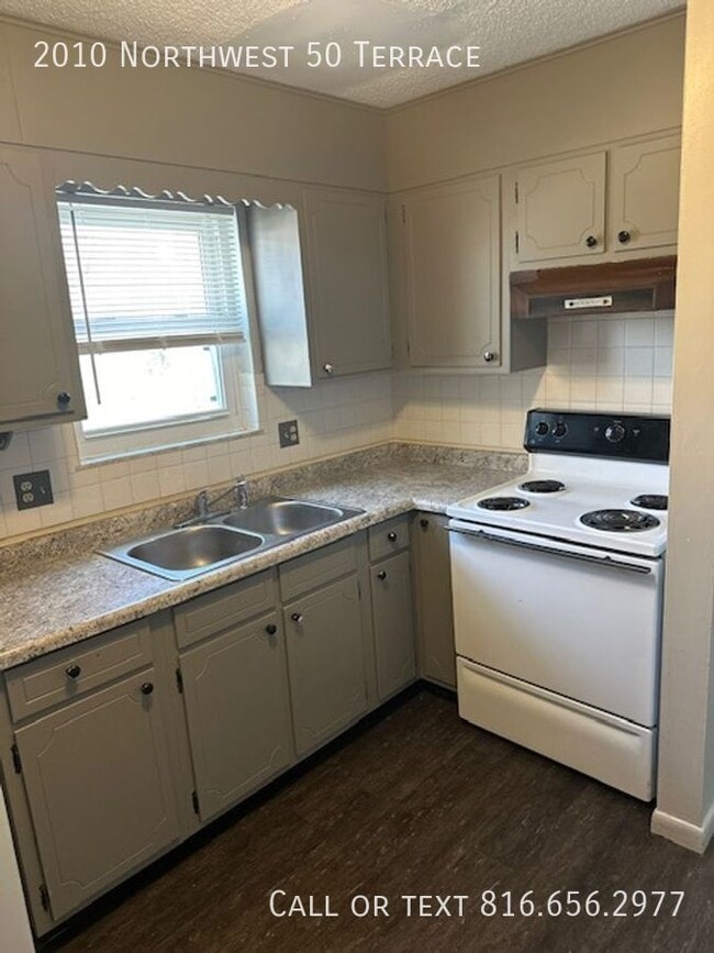 Photo - 2010 NW 50 Terrace