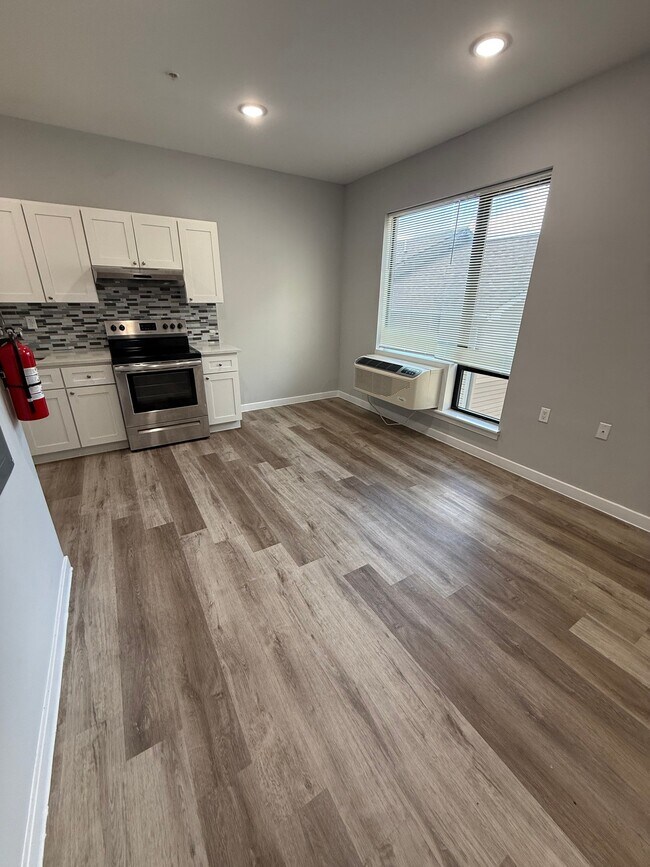 Photo - 65 Auburn St Unidad 304