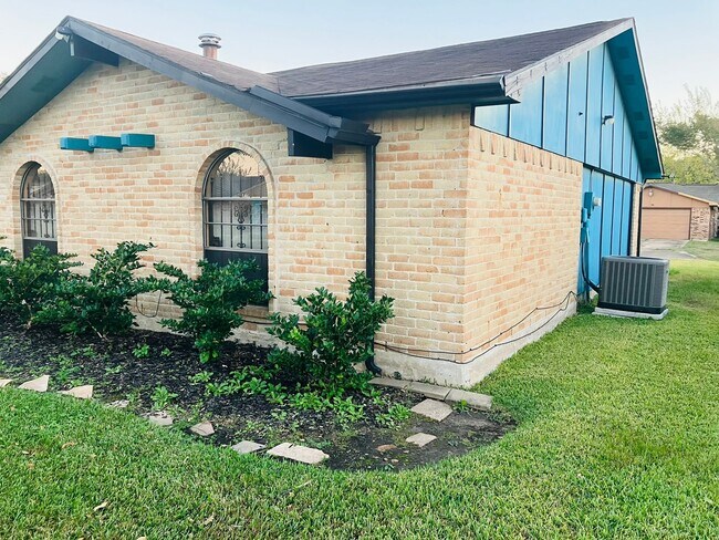 Photo - 14426 Kemrock Dr