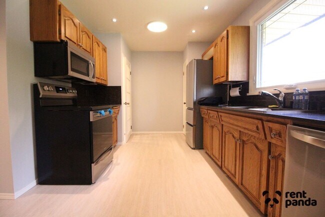 Photo - 414 Pineview Bay