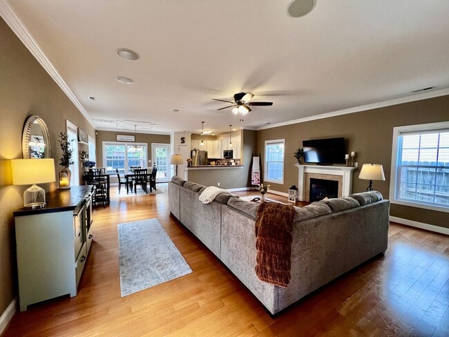 Photo - Charming Home Near Town Center VB with Lar...