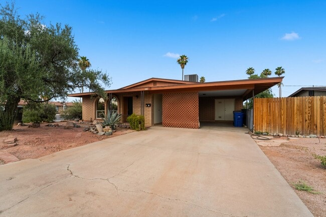 1107 N July Cir