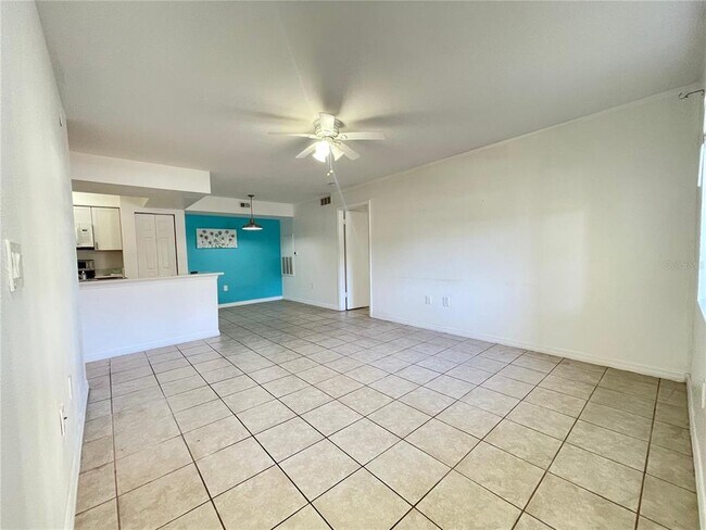 Photo - 3008 Parkway Blvd Unit 107